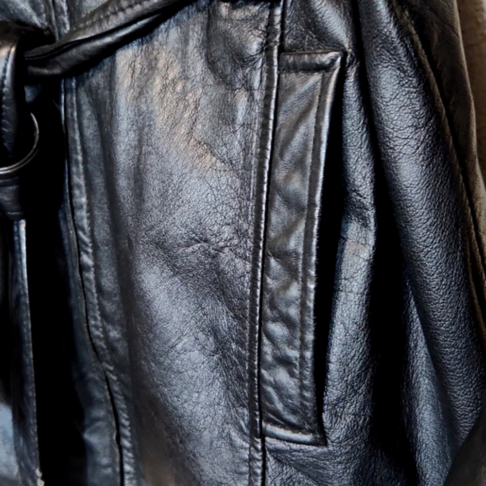 Vintage Jacqueline Ferrar Black Genuine Lambskin Coat Size Small - Picture 8 of 15